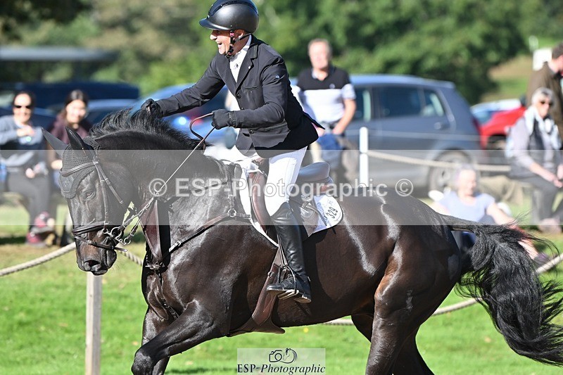231022-120107-26543 - 329-RINGFORT.REVE.DU.MOULIN-Andrew.Downes-SJ