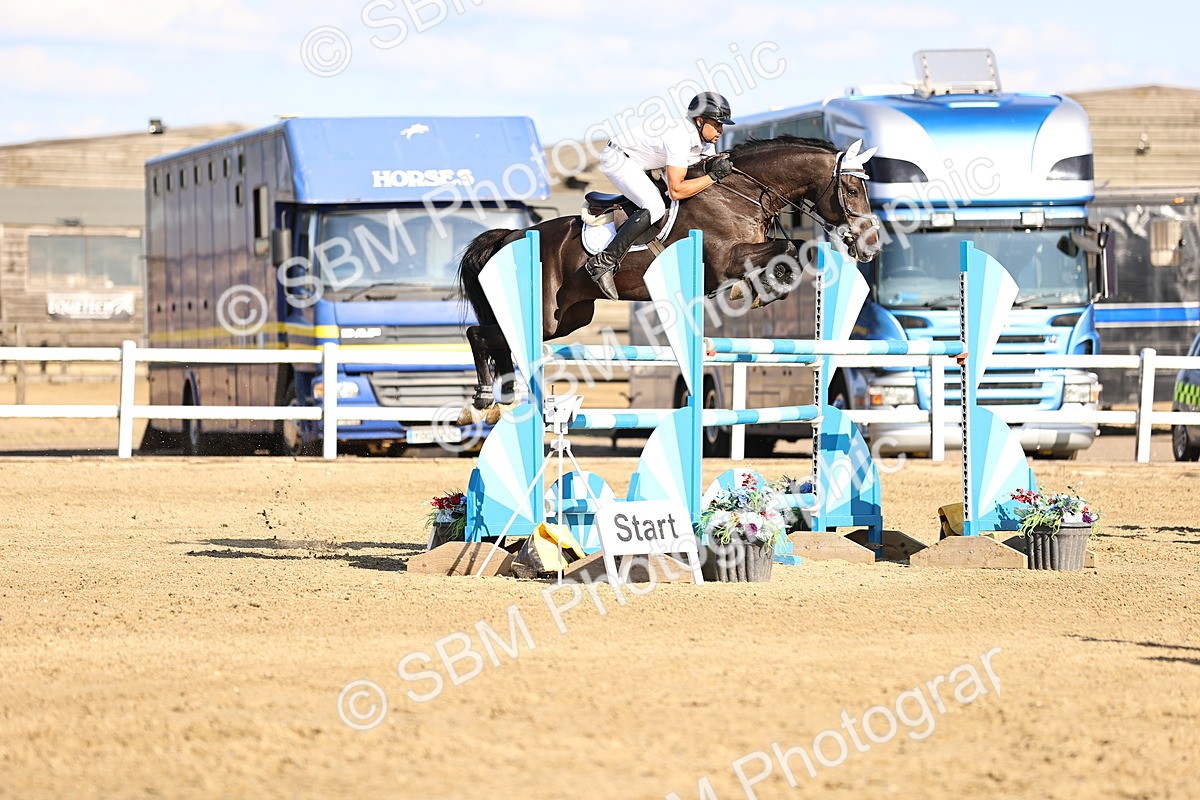 SBM_015907 - Class 18 - Senior 1.35m Open