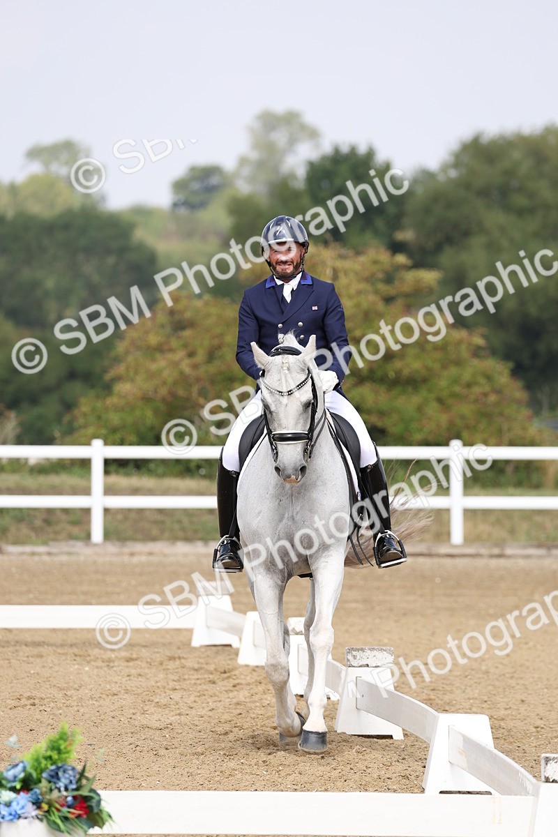 SBM_007373 - Class 9 - FEI INT I - 13.37-14.33