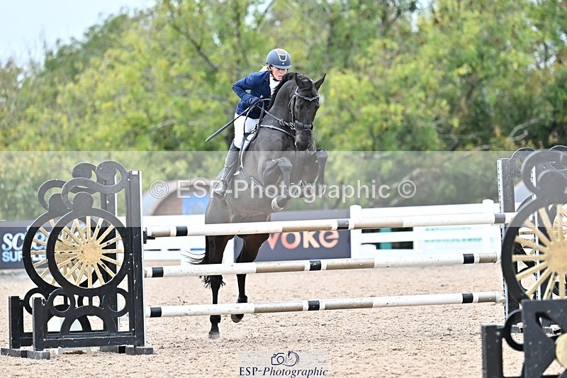 251015-130645-00489 - Cls 4 Newcomers and 1.10m Open