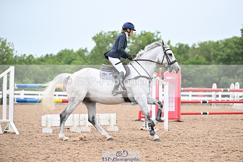 240703A-131943-00453 - Cls 05 Snr Fox & 1.20 Open