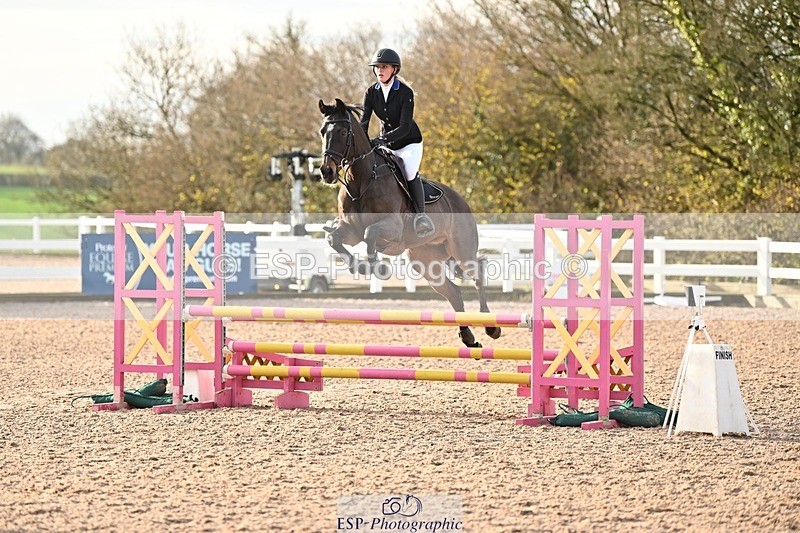 241206-100440-00162 - Cls 2 British Novice and 90cm Open