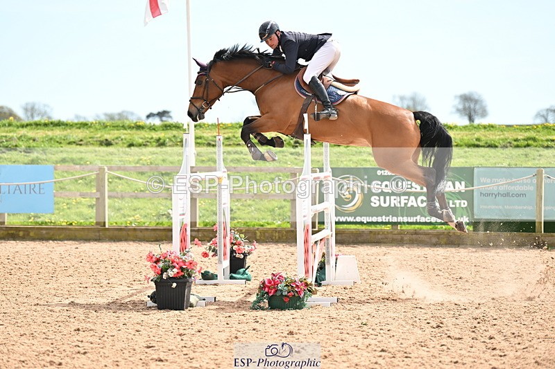 240418A-143046-04404 - Cls 9, 2 Star Big Tour 1.40m