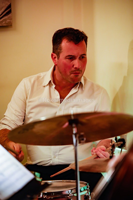  - TOM & SIMON GARDNER PLAY BROTHERS CANDOLI