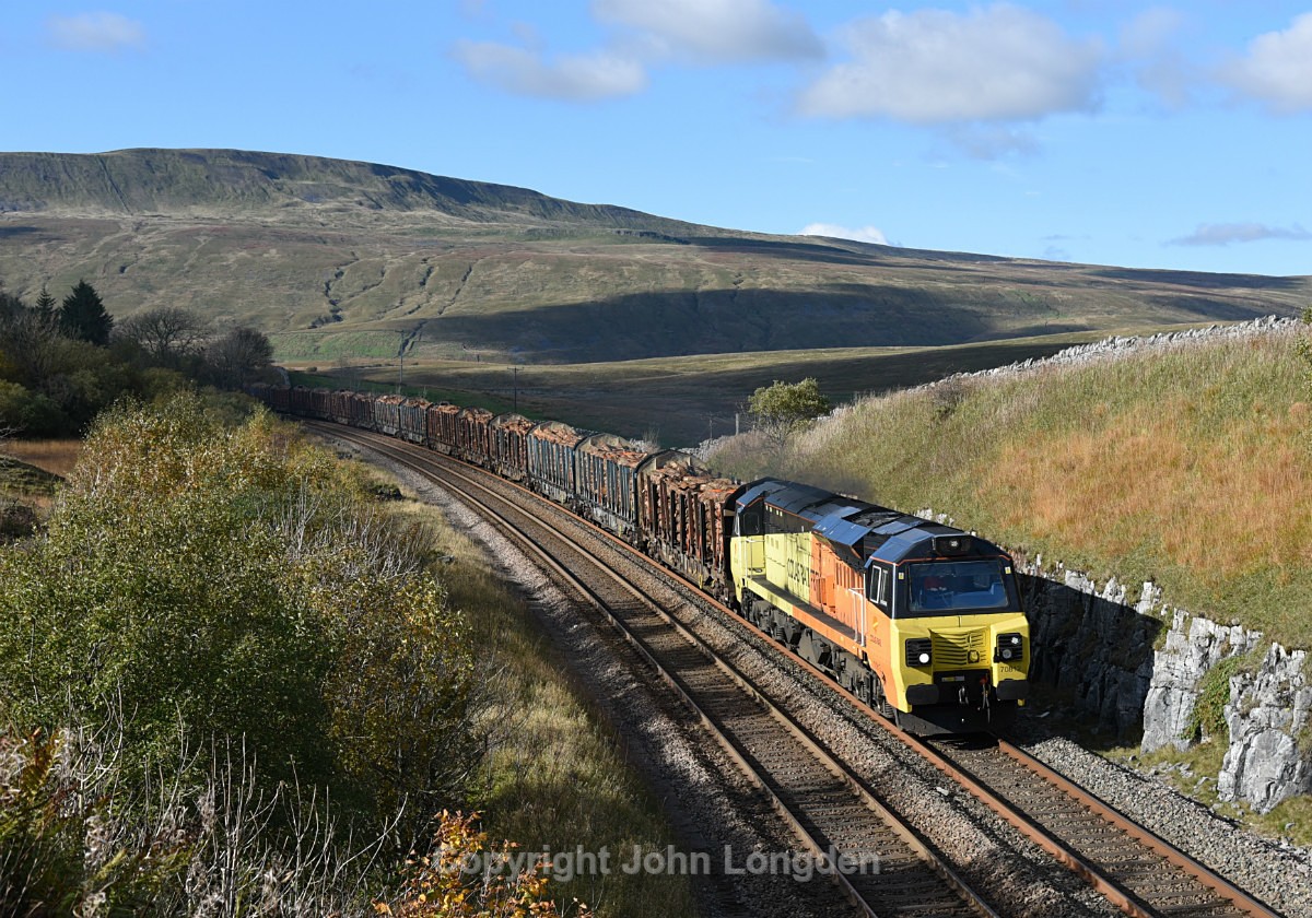 JL - 15.10.18 70812 6J37 Carlisle - Chirk Salt Lake Cottages - Salt Lake Cottages
