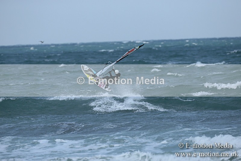 WS 020413-195 - Windsurfing