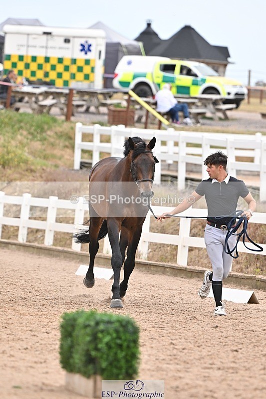 250716-160035-02337 - Trot Up 3.30 to 4.30