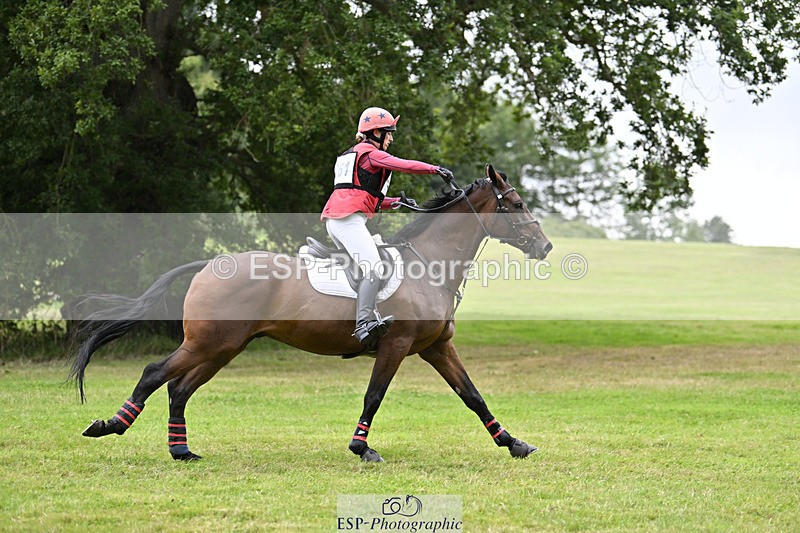 240825X-180206-38307 - 80cm XC 17.30 to End