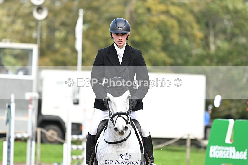 241025-130314-07865 - 236-Musa.Hussain-LIQUID.LUCK