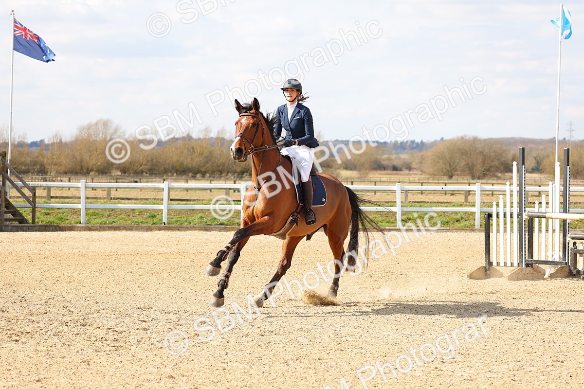 SBM_001397 - Class 4 - Senior Newcomers - 1.10m