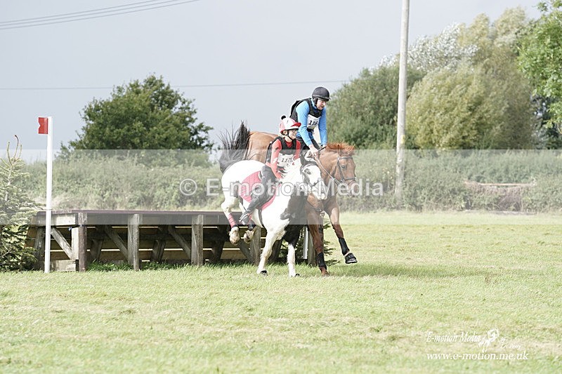  WWHT 031021 3685 - Intermediate Pairs (0.90m) 03/10/21