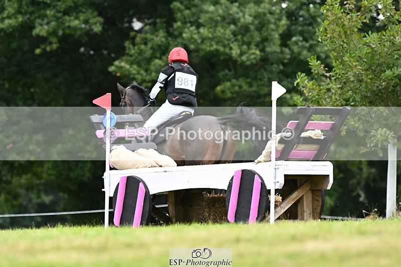 240825X-180455-38118 - 80cm XC 17.30 to End