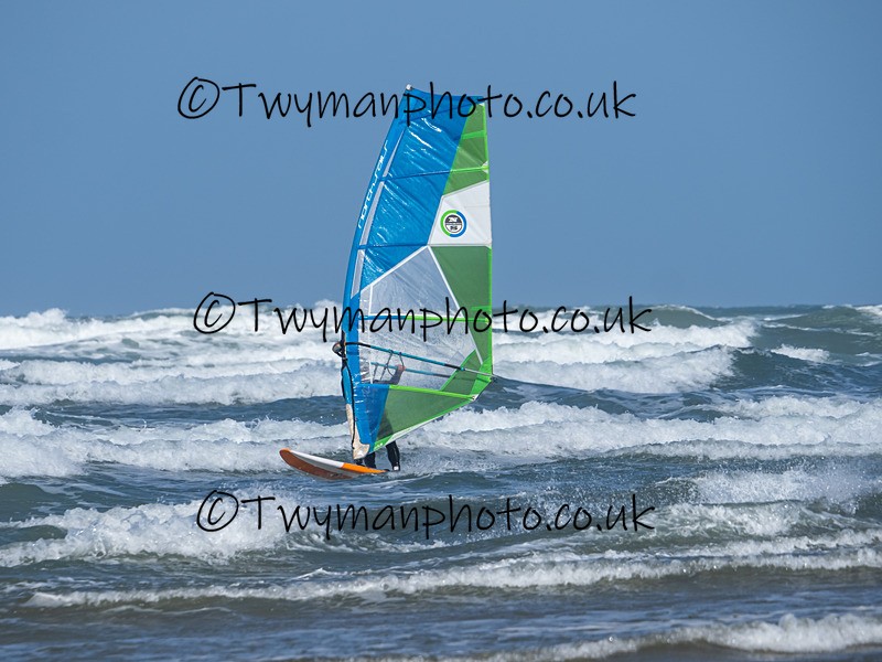 P5251675 - Westward Ho Kiters & Windsurfers 25/5