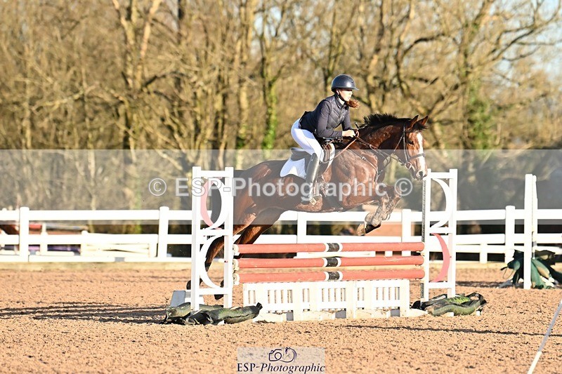 241208-093108-01512 - Cls 18 Bliss of London Novice Champ Q