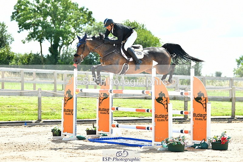 230720A-111528-02127 - Cls 5, 2 Star Medium 1.35m