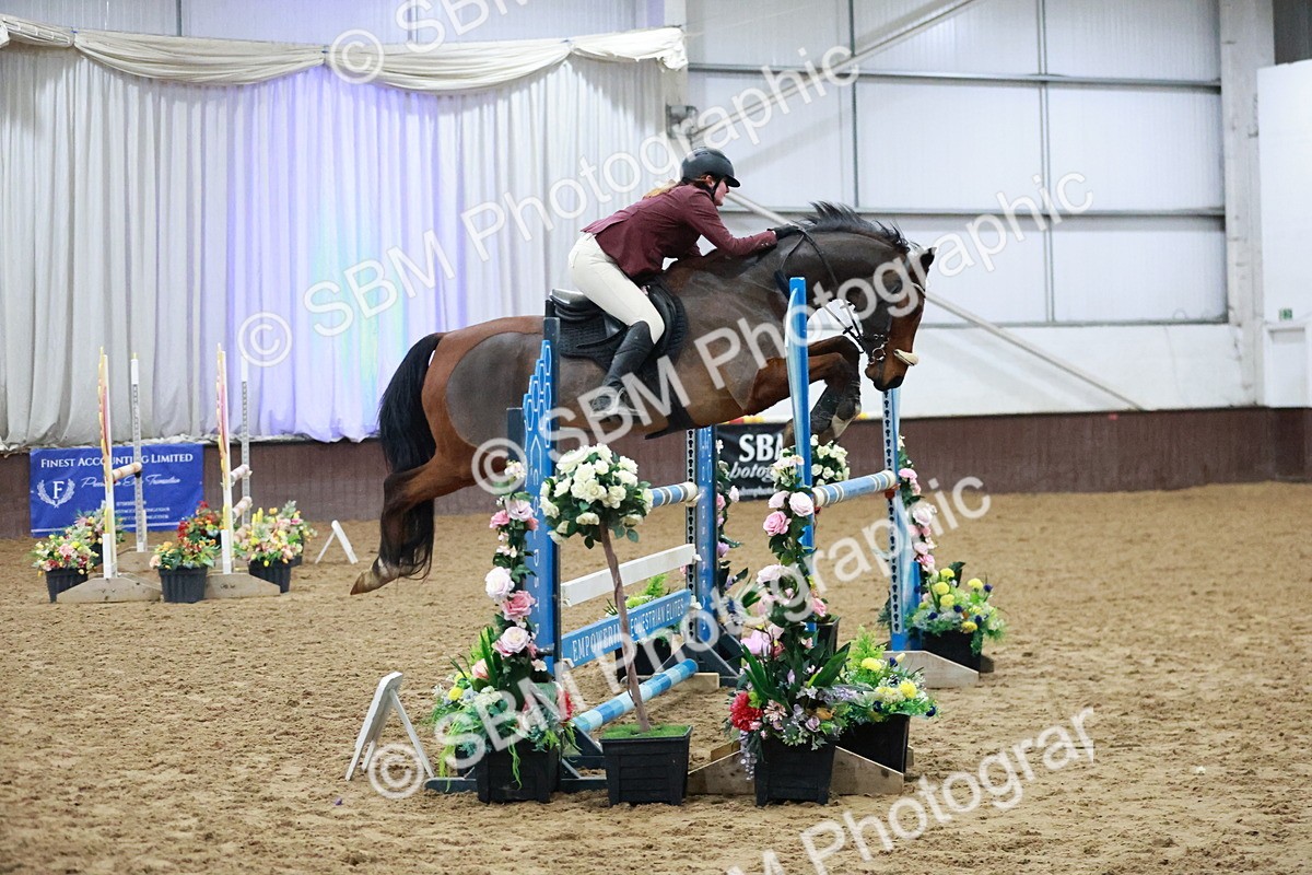 SBM_004512 - Class 17 - Senior Newcomers - 1.10m