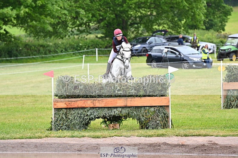 250524A-104702-09400 - A-065-Beatrice.Montgomerie-JAG.WOMANIZER.LADY