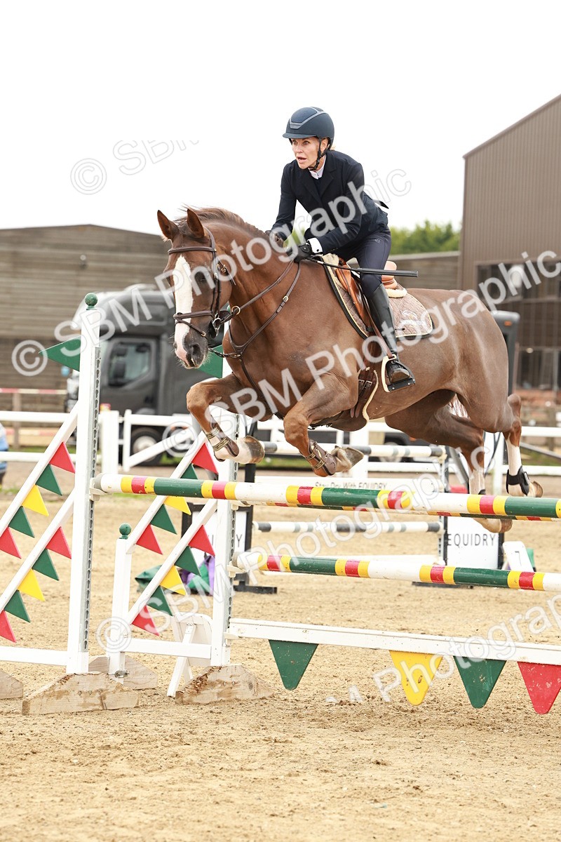 1I0A8039 - Class 5 - Senior Foxhunter 1.20m