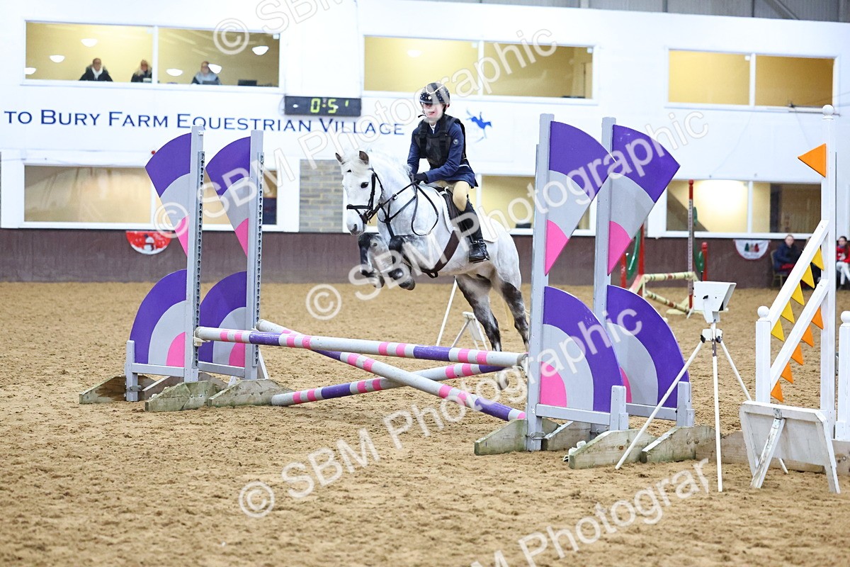 SBM_001391 - Class 3 - Christmas Tree Stakes - 60cm