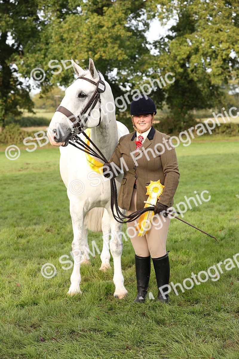 SBM_54719 - S53 - Hunter In Hand