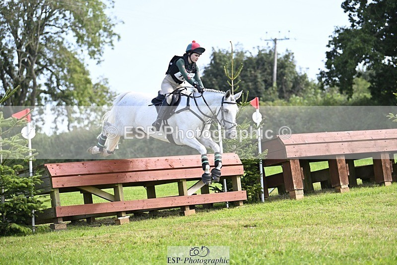 240831A-104249-00408 - 101-Issy.Perry-DATE.NIGHT