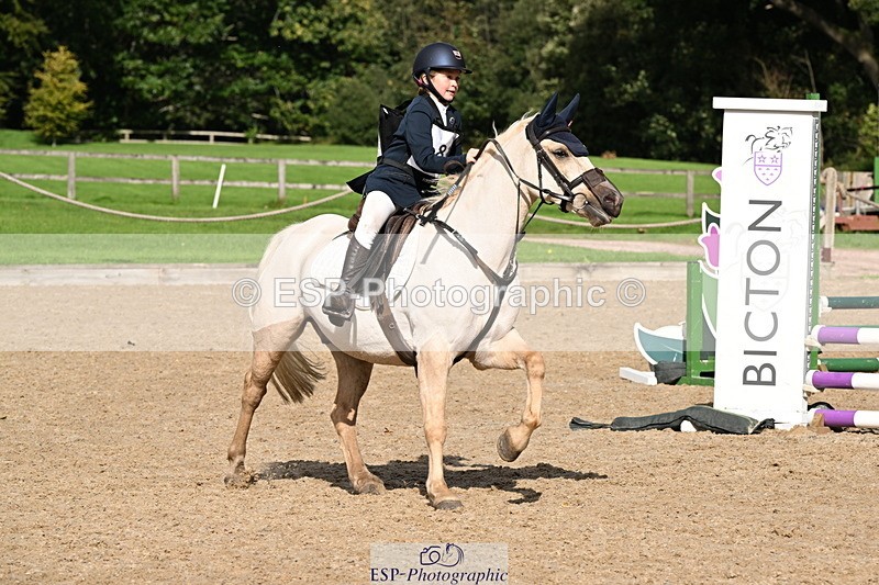 251004A-134720-01335 - Classes 6 & 7 60cm