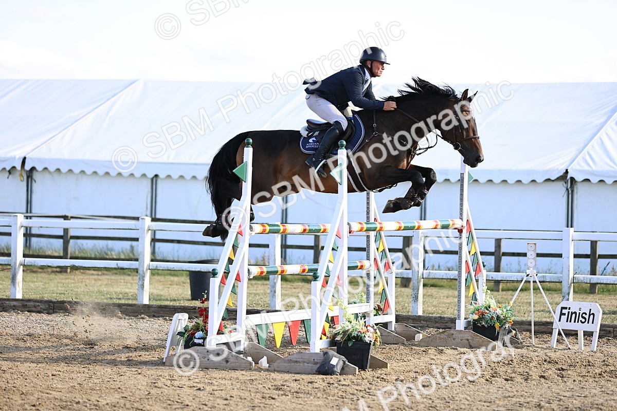 SBM_015949 - Class 18 - Senior 1.35m Open