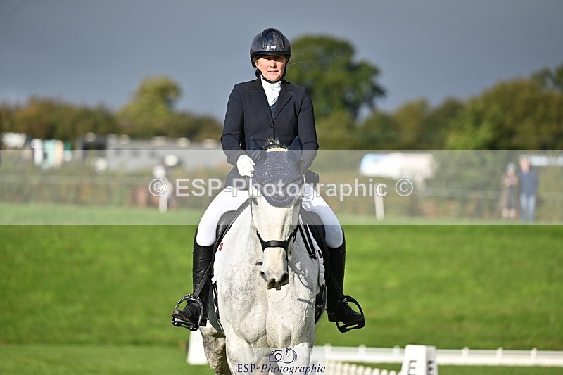 251024A-101132-08256 - G-554-Kerri.Mcnicol