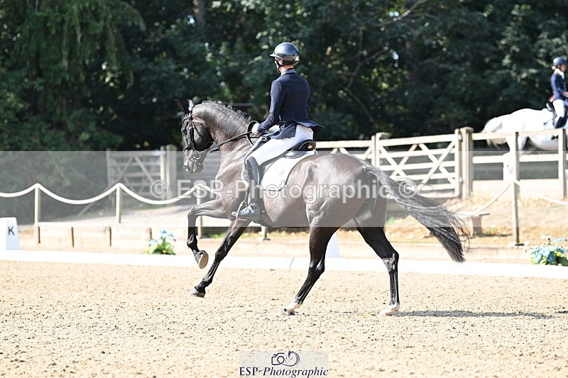 250810A-102847-05182 - 009-Ben.JamesClapton.Banks.Primadonna