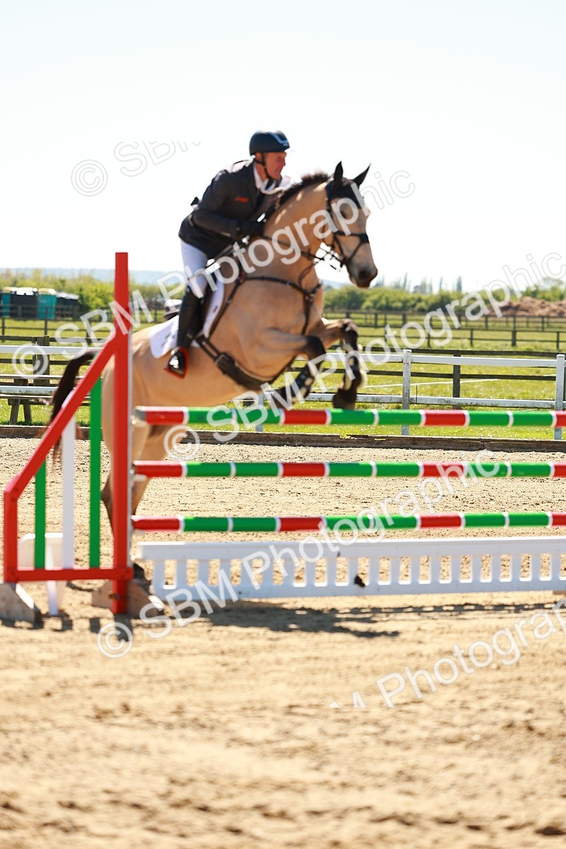 SBM_001212 - Class 4 - Senior Newcomers 1.10m