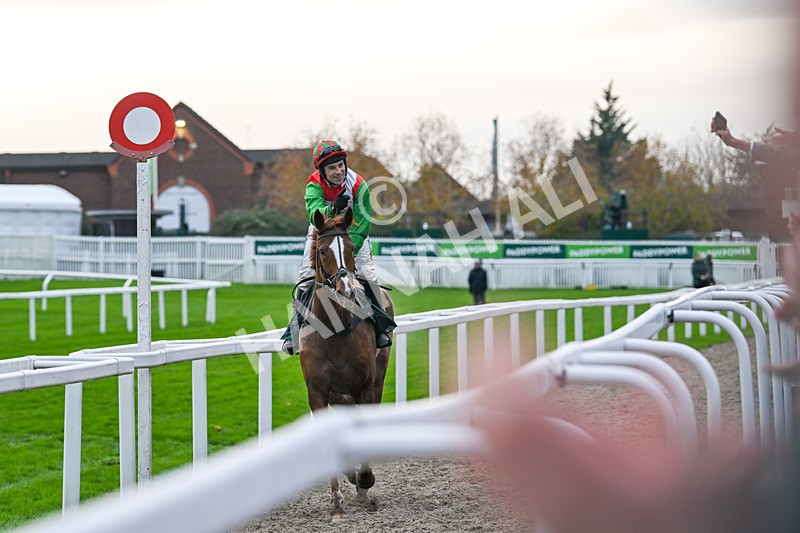 161124-Race 5-Doyen Quest-1029 - Race 5