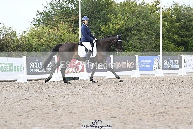 250907-103406-06277 - 027-Amanda.KingInvincible