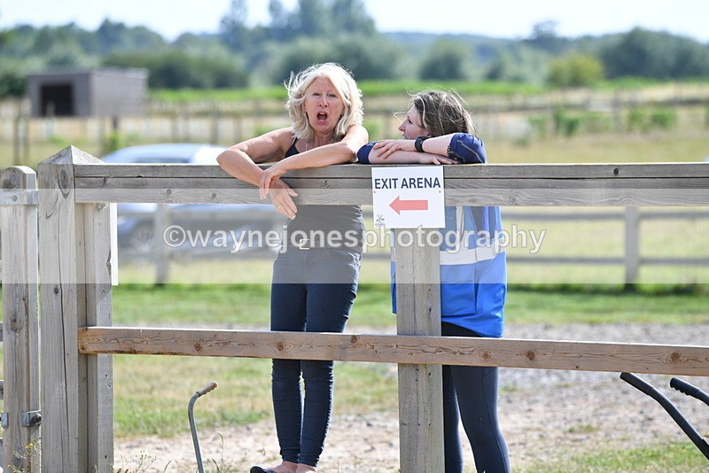 WJ5_5695 - Poles off the floor