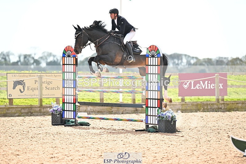 240418A-142301-04344 - Cls 9, 2 Star Big Tour 1.40m