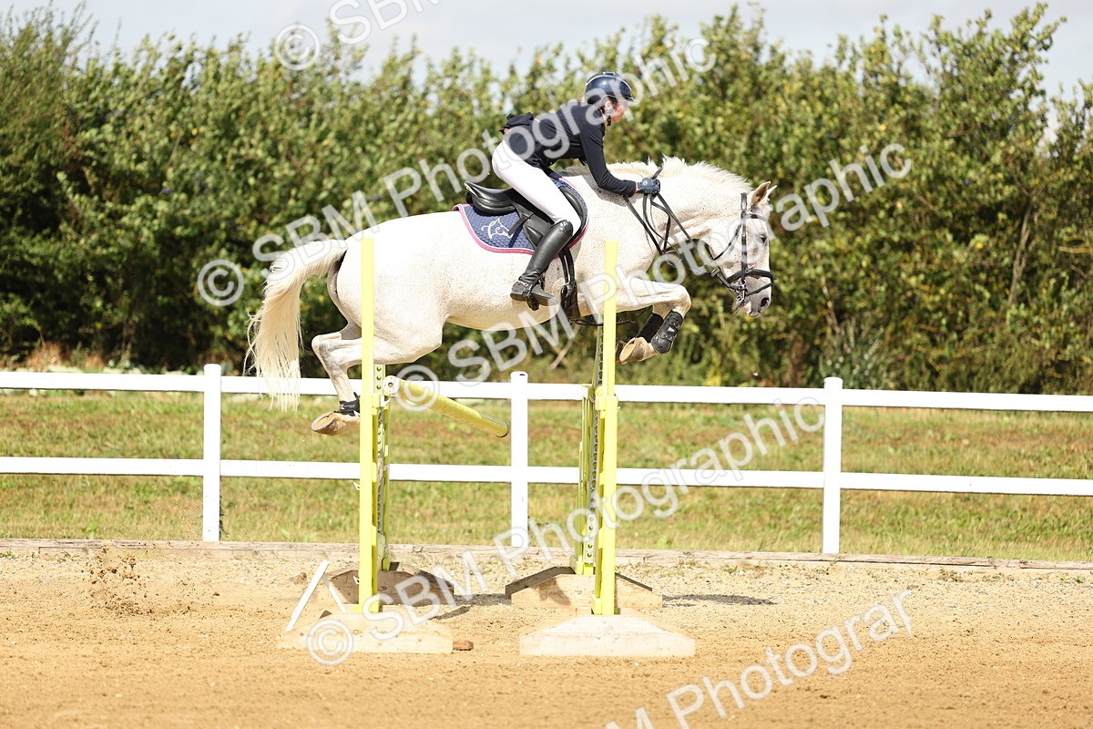 SBM_010411 - Class 4 - Senior Foxhunter - 1.20m Open