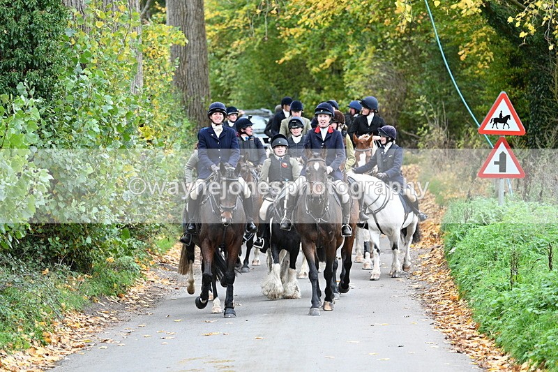 WJ7_7303 - Walk Home..