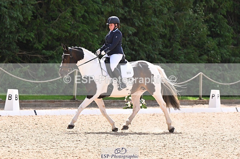 240809-114937-00593 - 228-Lauren.Picknett-Bonnie.V