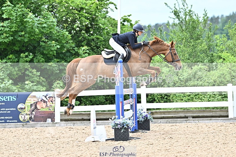 240523A-131820-01933 - Cls 4 Snr 1.20m Open