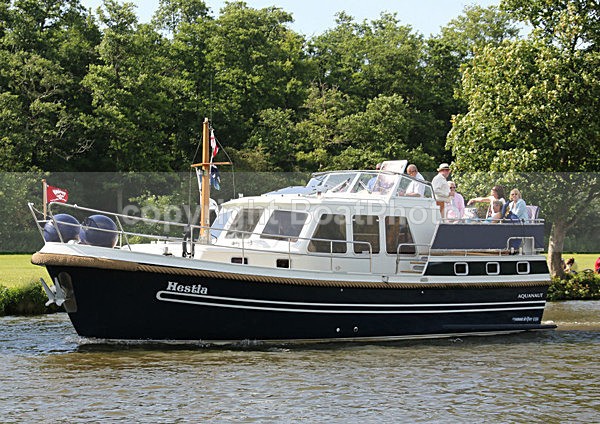 120628 HESTIA WT7A0998 - HENLEY ROYAL REGATTA Thurs 28th June 2012