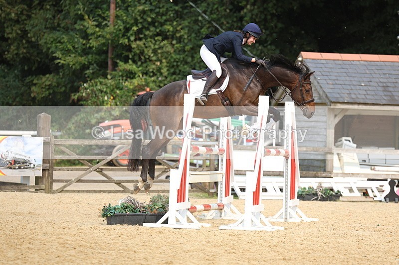 3E7A2463 - Class 8: Senior Newcomers/1.10m open