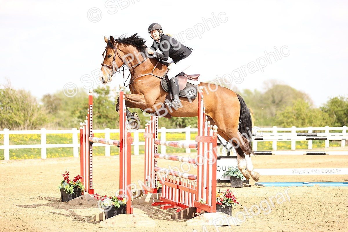  - Class 13 - Senior Foxhunter - 1.20m