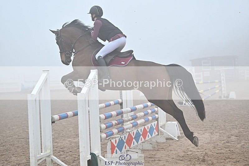 250208-122728-00568 - Cls 9 Pony Newcomers and 1m