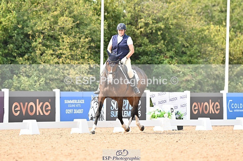 250816-150020-05742 - 031-Nicola.SealRebel.Heart