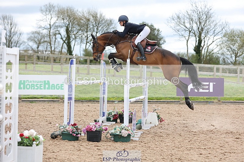 240419A-120229-06969 - Cls 6, 2 Star Medium Tour 1.35m