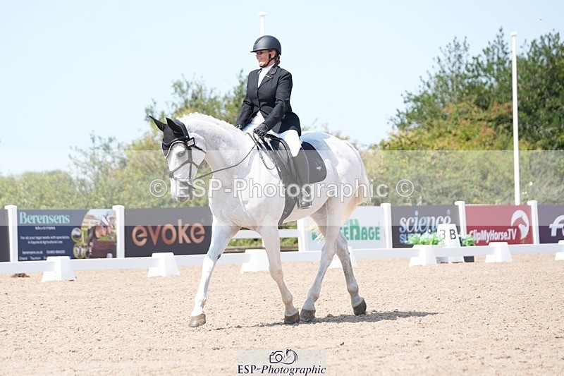 250817-134055-10476 - 179-Kate.WilliamsGhyllwood.April.Moment