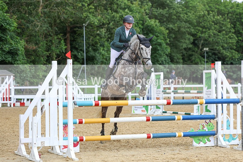 3E7A4221 - Class 7: Senior Newcomers/1.10m open