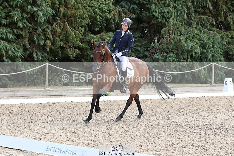 250809A-115340-03271 - 030-Alice.PeternellFourseasons.Sienna