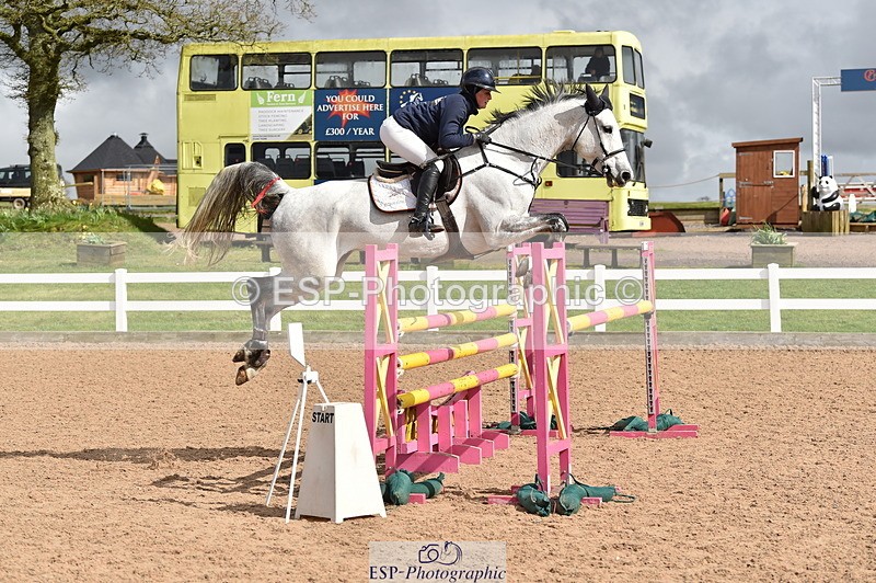 240327A-133322-00586 - Cls 4 Newcomers and 1.10m Open