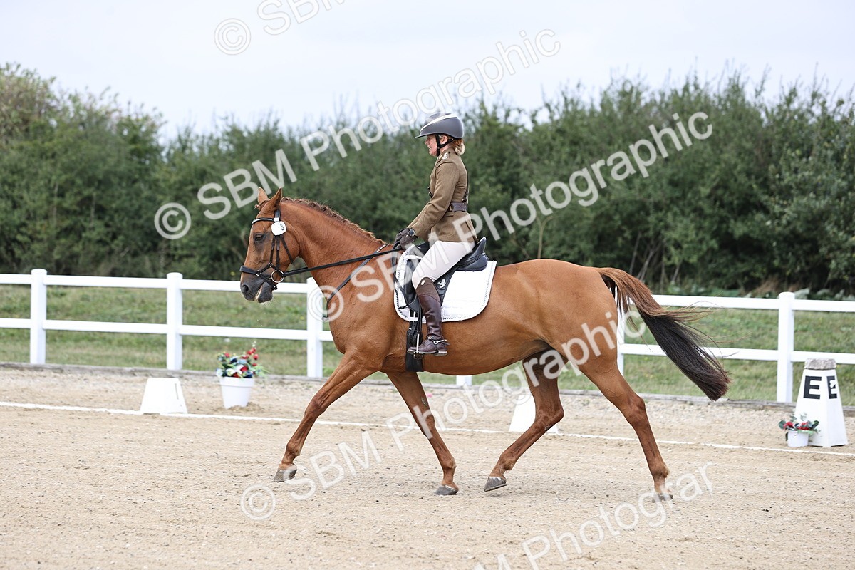 SBM_017401 - Class 14 - Novice 23 - 13.52-14.55