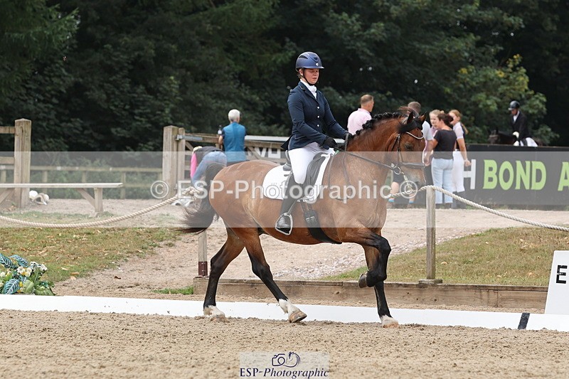 250718A-114552-00947 - 117-Alexandra.Northwood-Scurlagecastle.Gino